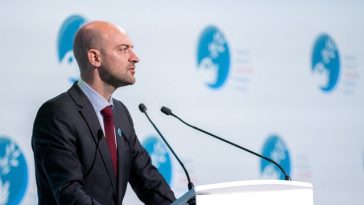Parisul denunţă o „acţiune de intimidare extrem de gravă” împotriva a doi diplomaţi francezi în Iran