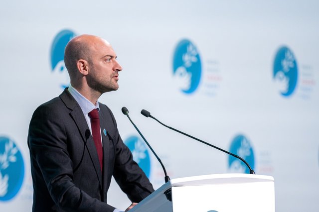 Parisul denunţă o „acţiune de intimidare extrem de gravă” împotriva a doi diplomaţi francezi în Iran