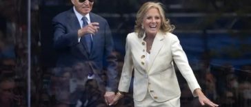 Joe Biden anunţă că tratamentul său împotriva cancerului ”agresiv” la prostată ”merge cu adevărat bine” şi că lansează, la 17 noiembrie o carte, “Promise me, America”