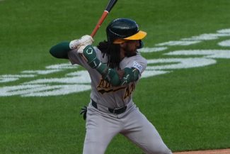 MLB: Jucător de baseball, operat de urgenţă după ce a suferit o ruptură testiculară la un meci