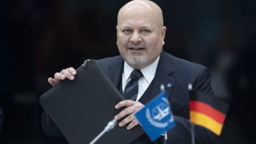 Procurorul-şef al Curţii Penale Internaţionale, britanicul Karim Khan, a fost demis din funcţie pe fondul acuzaţiilor de hărţuire sexuală