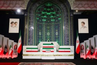 Sicriul cu trupul liderului iranian asasinat Ali Khamenei a fost expus la Teheran, în cadrul unor ceremonii funerare de amploare. Prima apariţie publică de la război încoace a lui Ahmad Vahidi, şeful Gărzilor Revoluţiei