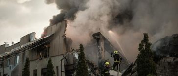 Forţele aeriene ucrainene afirmă că Rusia a lansat 570 de atacuri aeriene. Zelenski anunţă 13 morţi şi peste 90 de răniţi la Kiev – VIDEO