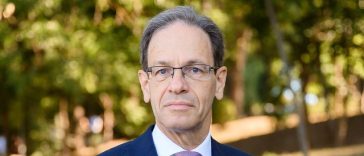 Ambasadorul Germaniei la Chişinău, acuzat că neagă identitatea românească a Basarabiei / Hubert Knirsch: Eu aş pune sub semnul întrebării ceea ce aţi spus despre Republica Moldova, că avem aceeaşi limbă, avem aceeaşi religie ca şi România