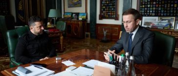 Volodimir Zelenski îl propune ca nou premier pe Serhii Koreţki, şeful Naftogaz