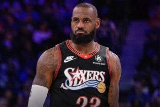 LeBron James va juca pentru Philadelphia 76ers. Va fi al 24-lea său sezon în NBA