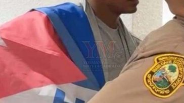 După 5 ani de închisoare, artistul disident Luis Manuel Otero Alcantara a părăsit Cuba şi a ajuns la Miami