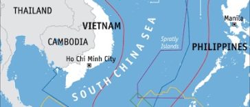 România s-a alăturat altor 13 ţări, printre care SUA, şi a semnat o declaraţie comună privind Marea Chinei de Sud care afirmă că pretenţiile maritime ale Beijingului nu au niciun temei