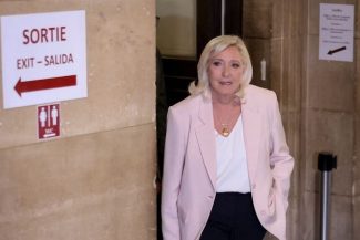 Toţi condamnaţii în apel în dosarul asistenţilor europarlamentarilor extremei drepte franceze, inclusiv Marine Le Pen, au făcut recurs la Curtea de Casaţie