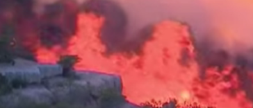 Pompierii luptă cu incendiile de vegetaţie, în sudul Franţei, după valul de căldură din Europa