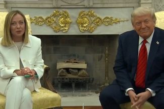 Giorgia Meloni spune că nu regretă încercările de a-l câştiga de partea sa pe Trump