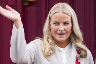 Prinţesa moştenitoare a Norvegiei Mette Marit, externată în urma unui transplant de plămâni