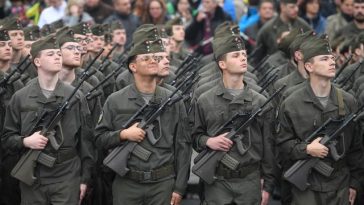 Austria, ţară neutră, intenţionează să prelungească serviciul militar în contextul războiului din Ucraina
