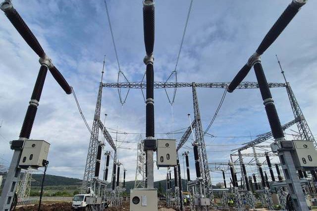 Transelectrica: Sistemul Electroenergetic Naţional funcţionează în condiţii de siguranţă, după oprirea Unităţii 1 de la Cernavodă. Consumul, în scădere, pe fondul concediilor / România va apela la importuri pentru acoperirea consumului