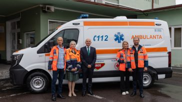 Ambulanţă complet echipată, cu incubator neonatal, donată Serviciului Judeţean de Ambulanţă Braşov – FOTO
