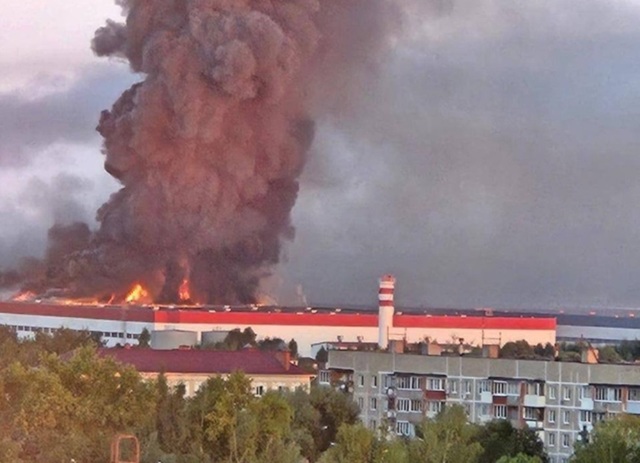 Peste 400 de drone ucrainene lansate către Moscova, anunţă primarul Serghei Sobianin