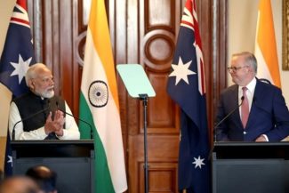 Acord între Australia şi India privind furnizarea de uraniu în vederea dezvoltării domeniului nuclear civil indian