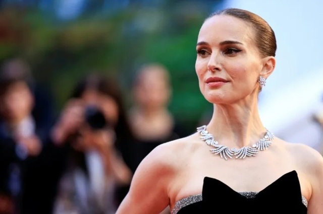 Natalie Portman şi Christine Lagarde, distinse între alţii, de Ziua Naţională a Franţei, cu Legiunea de Onoare