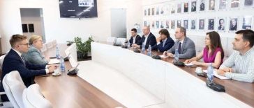 Alexandru Nazare, discuţii cu reprezentanţii Moody’s: Datele rămân cel mai puternic argument, iar acestea confirmă că ajustarea fiscală produce rezultate şi că România îşi respectă angajamentele. Acest parcurs trebuie însă continuat cu aceeaşi consecvenţă