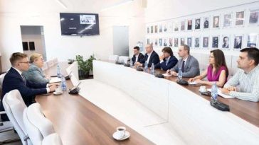 Alexandru Nazare, discuţii cu reprezentanţii Moody’s: Datele rămân cel mai puternic argument, iar acestea confirmă că ajustarea fiscală produce rezultate şi că România îşi respectă angajamentele. Acest parcurs trebuie însă continuat cu aceeaşi consecvenţă
