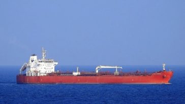 Rebelii huthi din Yemen anunţă că au atacat cu mai multe rachete balistice un petrolier saudit, NCC GHAZAL, pe care-l acuză că a ”încălcat blocada navală” pe care au impus-o la marea Roşie, determinându-l să se întoarcă din drum