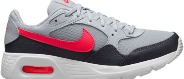 7-Eleven dă în judecată Nike, acuzând că noul Air Max copiază identitatea vizuală a celebrului lanţ de magazine