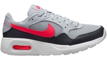 7-Eleven dă în judecată Nike, acuzând că noul Air Max copiază identitatea vizuală a celebrului lanţ de magazine