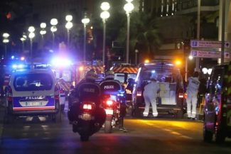 Fratele autorului atacului de la Nisa de la 14 iulie 2016, arestat în apropiere de Promenade des Anglais, locul atentatului