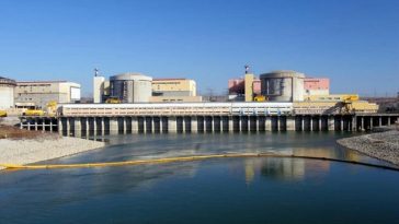 Comandamentul Energetic, convocat de urgenţă din cauza situaţiei care impune oprirea Reactorului 1 de la Cernavodă / Măsura, luată preventiv pentru a nu afecta pompele de răcire / Populaţia nu va fi afectată