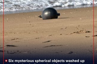 Australia investighează originea unor sfere misterioase aduse de valuri pe plajă