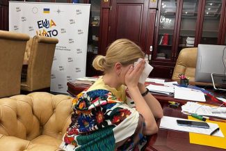 POLITICO: O anchetă de corupţie a declanşat remanierea surprinzătoare a cabinetului ucrainean decisă de Zelenski