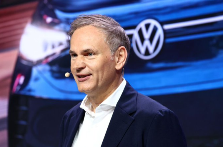 Volkswagen îşi reduce drastic gama de modele şi capacitatea de producţie, dar amână o decizie privind concedierile