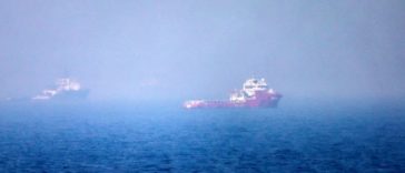 Traficul în Strâmtoarea Ormuz continuă, în pofida unei reluări a ostilităţilor între SUA şi Iran