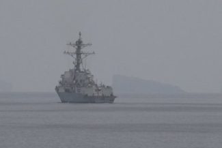 Iranul raportează noi atacuri asupra unor ţinte militare de pe cea mai mare insulă a sa, situată în apropierea Strâmtorii Ormuz. SUA confirmă noi lovituri