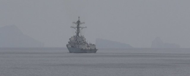 Iranul raportează noi atacuri asupra unor ţinte militare de pe cea mai mare insulă a sa, situată în apropierea Strâmtorii Ormuz. SUA confirmă noi lovituri
