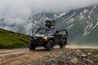 Ministerul Apărării anunţă că au fost recepţionate primele vehicule blindate COBRA II fabricate în România / Producţia acestora a început la Mediaş în acest an, iar primele 12 vehicule au fost livrate în iulie