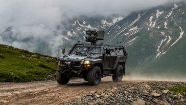 Ministerul Apărării anunţă că au fost recepţionate primele vehicule blindate COBRA II fabricate în România / Producţia acestora a început la Mediaş în acest an, iar primele 12 vehicule au fost livrate în iulie
