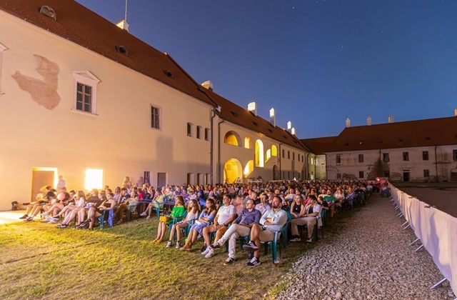 Trei zile de cinema în Cetate – „Pionul lui Lenin”, „Jurnalul unei cameriste”, „De capul nostru”, „3 zile în septembrie”, în programul Alba Iulia Music & Film Festival