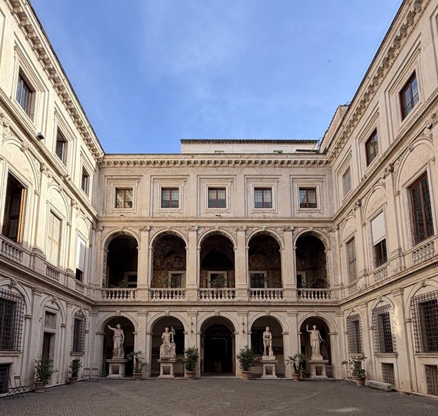 Mircea Cantor expune la Palazzo Altemps din Roma