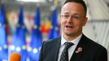 Fostul ministru ungar de externe Peter Szijjárto demisionează din mandatul de parlamentar Fidesz pentru a lucra la gigantul chinez auto BYD