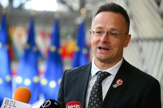 Fostul ministru ungar de externe Peter Szijjárto demisionează din mandatul de parlamentar Fidesz pentru a lucra la gigantul chinez auto BYD