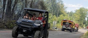 Franţa: Fostul ciclist Thibaut Pinot a ajutat pompierii să oprească un incendiu în localitatea Mélisey / Şi fostul fotbalist Pierre Ducasse a sărit în ajutor
