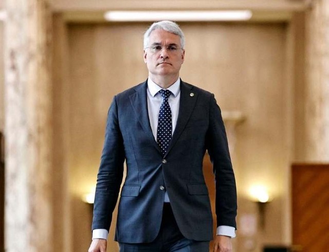Dragoş Pîslaru: O veste bună de la Bruxelles: Comisia Europeană tocmai a aprobat astăzi propunerea de renegociere a PNRR. Apel către PSD: Nu puneţi viitorul României în pericol, pentru agenda voastră politică măruntă! Nu mai sabotaţi România!
