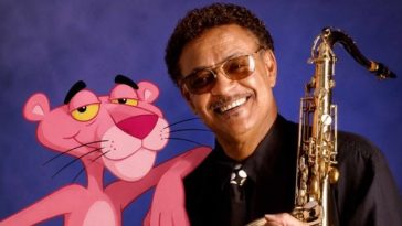 Saxofonistul Plas Johnson, celebrul interpret al temei muzicale din ”Pantera roz”, a murit la vârsta de 94 de ani