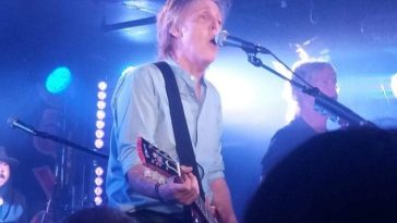 Paul McCartney a interpretat piesa „I Want to Hold Your Hand” pentru prima dată după 60 de ani la nunta lui Taylor Swift