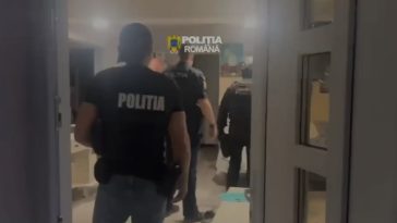 IGPR – 12 percheziţii la angajaţi ai unei societăţi comerciale şi complici ai acestora, suspectaţi de furt din aeronavele unei companii aeriene. Prejudiciul, estimat la 800.000 de euro
