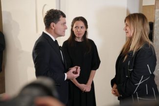 SUMMIT NATO – Preşedintele Nicuşor Dan, la reuniunea Alianţei care are loc în Ankara. Şeful statului participă, împreună cu Mirabela Grădinaru, la recepţia şi dineul oficial  oferite de Recep Tayyip Erdoğan pentru şefii de stat şi de guvern