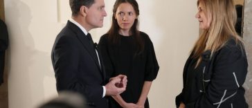 SUMMIT NATO – Preşedintele Nicuşor Dan, la reuniunea Alianţei care are loc în Ankara. Şeful statului participă, împreună cu Mirabela Grădinaru, la recepţia şi dineul oficial  oferite de Recep Tayyip Erdoğan pentru şefii de stat şi de guvern