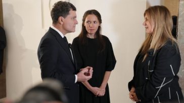 SUMMIT NATO – Preşedintele Nicuşor Dan, la reuniunea Alianţei care are loc în Ankara. Şeful statului participă, împreună cu Mirabela Grădinaru, la recepţia şi dineul oficial  oferite de Recep Tayyip Erdoğan pentru şefii de stat şi de guvern