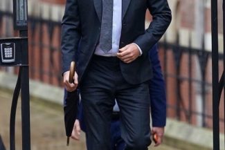 Prinţul Harry, Elton John şi alţi reclamanţi ar putea fi nevoiţi să plătească milioane de lire ziarului „Daily Mail” împotriva căruia au pierdut un proces